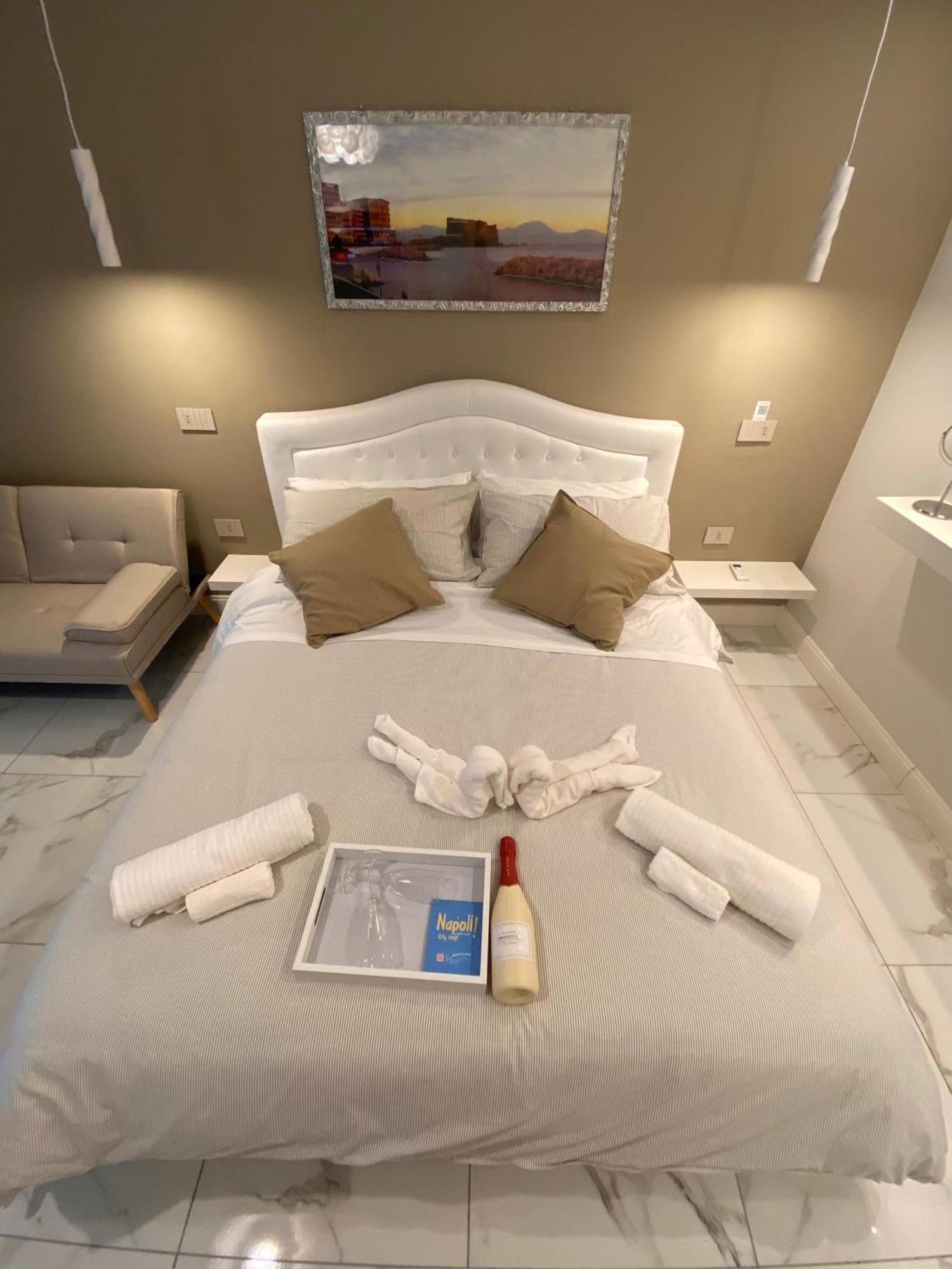 La Dimora Di Marti " Vicino Al Centro Storico Di Napoli" Bed & Breakfast Eksteriør bilde