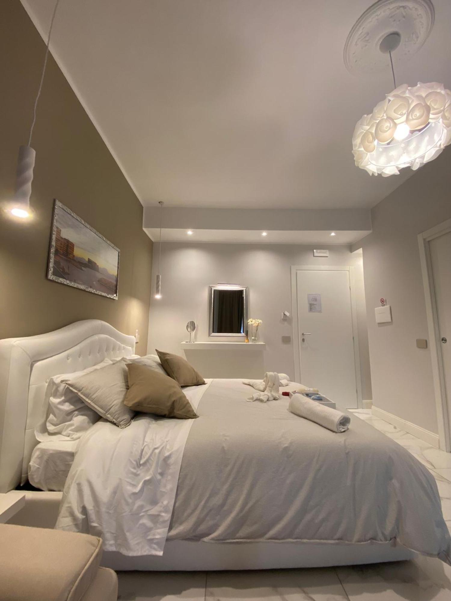 La Dimora Di Marti " Vicino Al Centro Storico Di Napoli" Bed & Breakfast Eksteriør bilde