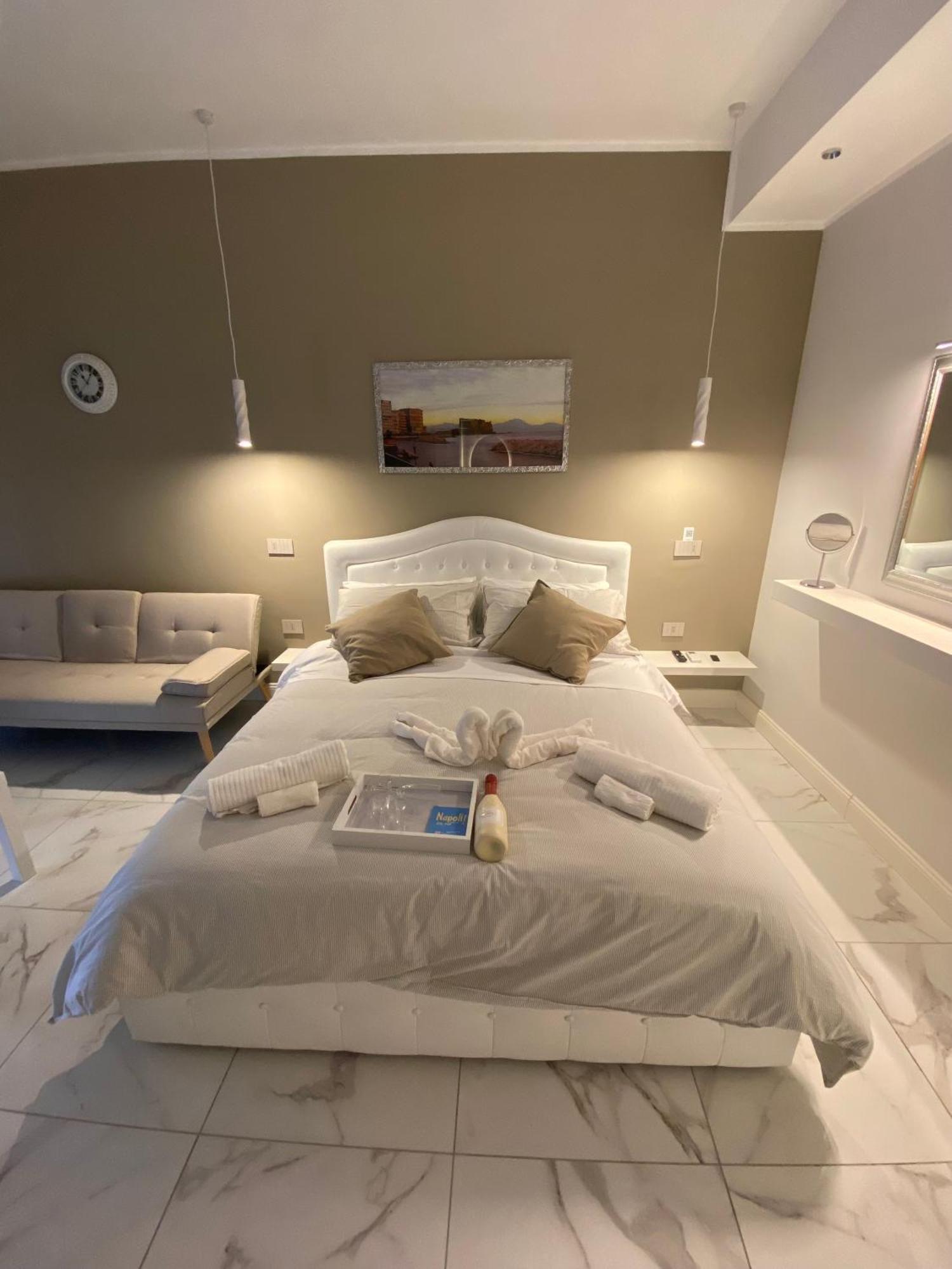 La Dimora Di Marti " Vicino Al Centro Storico Di Napoli" Bed & Breakfast Eksteriør bilde