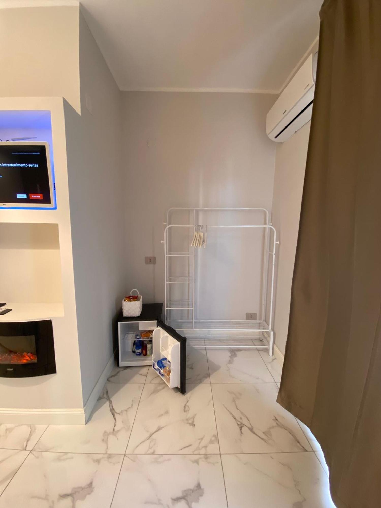 La Dimora Di Marti " Vicino Al Centro Storico Di Napoli" Bed & Breakfast Eksteriør bilde